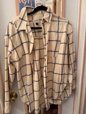 Universal Thread Cream Plaid Button-Down Shirt with Navy Windowpane